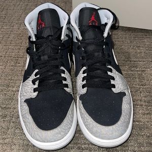 AIR JORDAN 1 MID SE /elephant toe